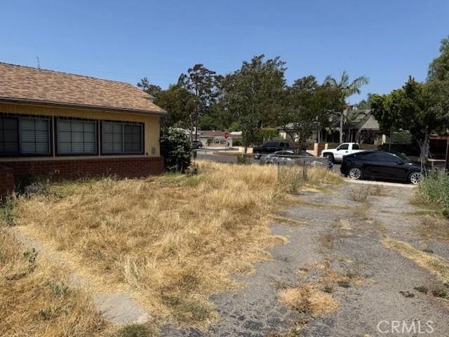 14594 Dyer St, Sylmar, CA 91342 - view of yard
