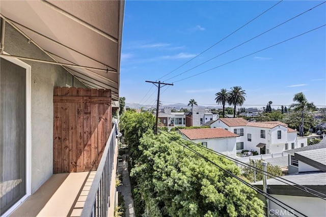 532 N Rossmore Ave Unit 411, Los Angeles, CA 90004 - balcony with a residential view