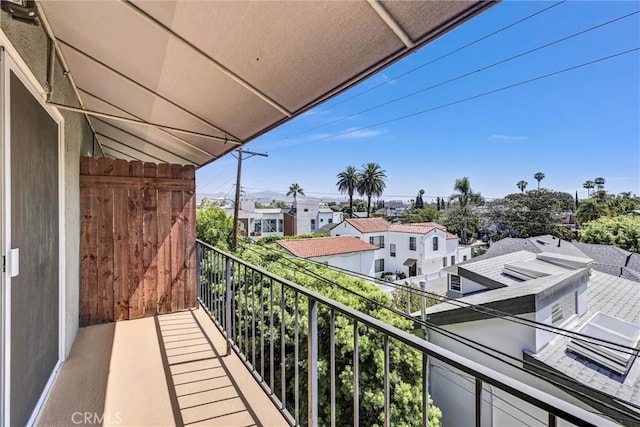 532 N Rossmore Ave Unit 411, Los Angeles, CA 90004 - balcony featuring a residential view