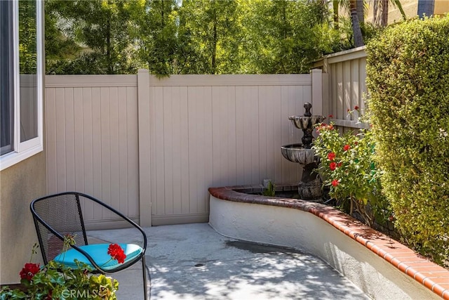 8507 E Heatherview Ln, Orange, CA 92869 - view of patio / terrace
