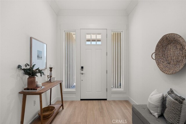 5 Gazania Ct, Chico, CA 95926 - foyer with wood finished floors and crown molding