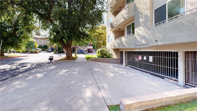 14569 Benefit St Unit 102, Sherman Oaks, CA 91403 - view of road
