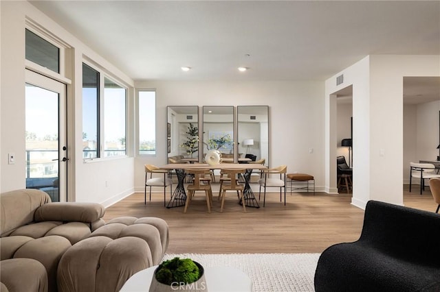 414 Main St Unit 430, Huntington Beach, CA 92648 - living area featuring light wood finished floors and recessed lighting