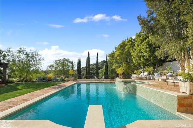 30671 Steeplechase Dr, San Juan Capistrano, CA 92675 - view of swimming pool with a patio, a pool with connected hot tub, and a diving board