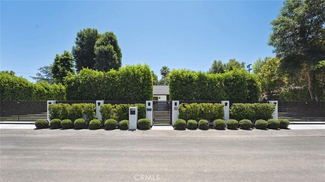 23228 Ostronic Dr, Woodland Hills, CA 91367 - photo 6