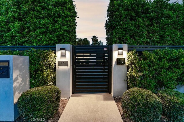 23228 Ostronic Dr, Woodland Hills, CA 91367 - photo 68