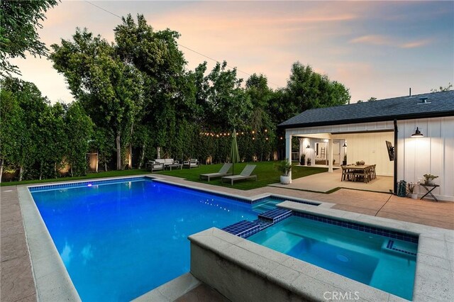 23228 Ostronic Dr, Woodland Hills, CA 91367 - photo 5