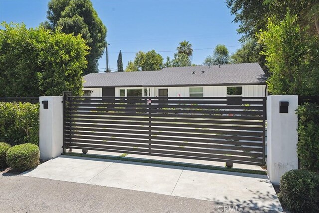 23228 Ostronic Dr, Woodland Hills, CA 91367 - photo 8