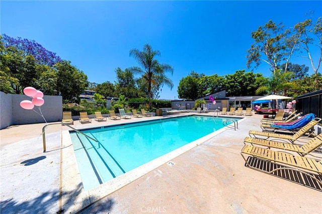 20004 Waverly Glen St Unit 46, Yorba Linda, CA 92886 - community pool with a patio area