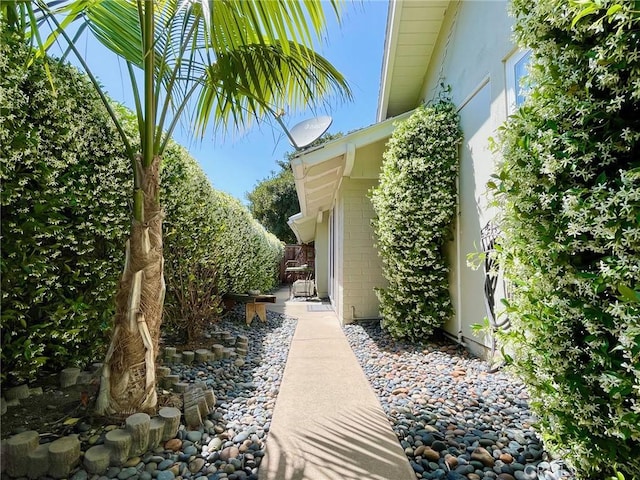 1212 Dover Dr, Newport Beach, CA 92660 - view of side of home with concrete block siding