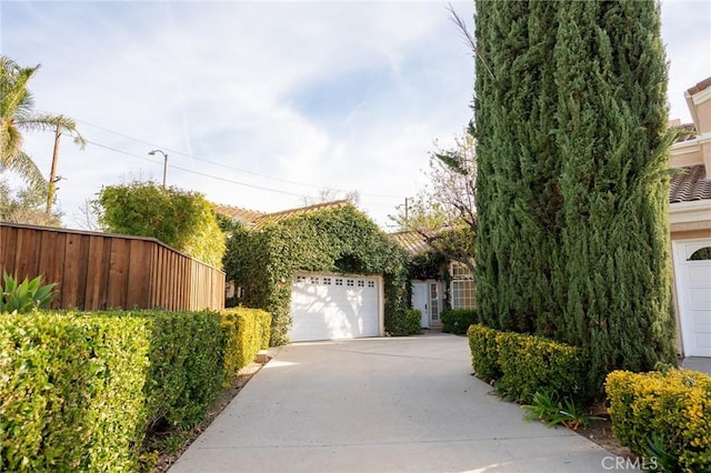 26604 Marigold Ct, Calabasas, CA 91302 - garage featuring concrete driveway