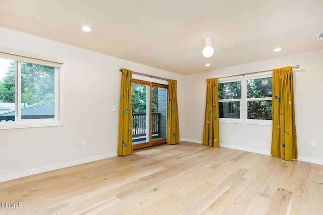 987 Bell St, Pasadena, CA 91104 - unfurnished room with light wood-style flooring, healthy amount of natural light, and recessed lighting