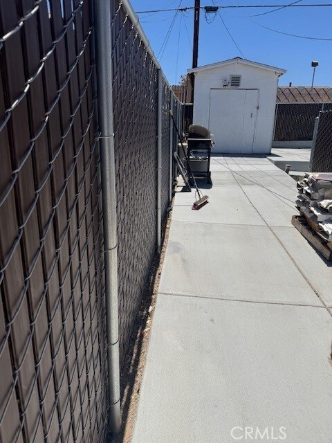 1720 Sunset St, Barstow, CA 92311 - photo 23