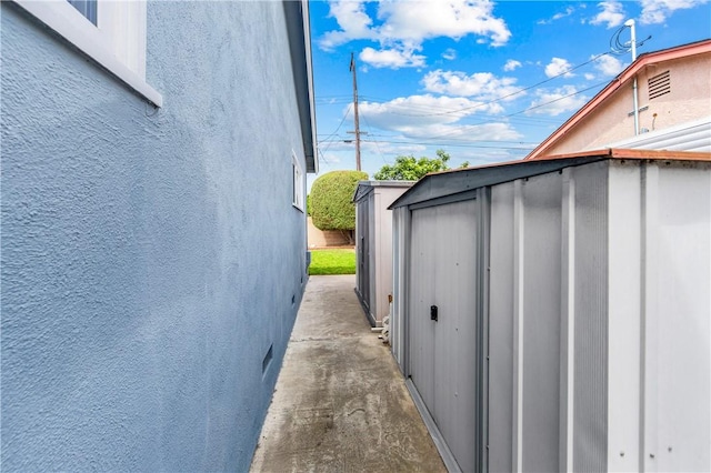 6116 Choctaw Dr, Westminster, CA 92683 - garage with a shed