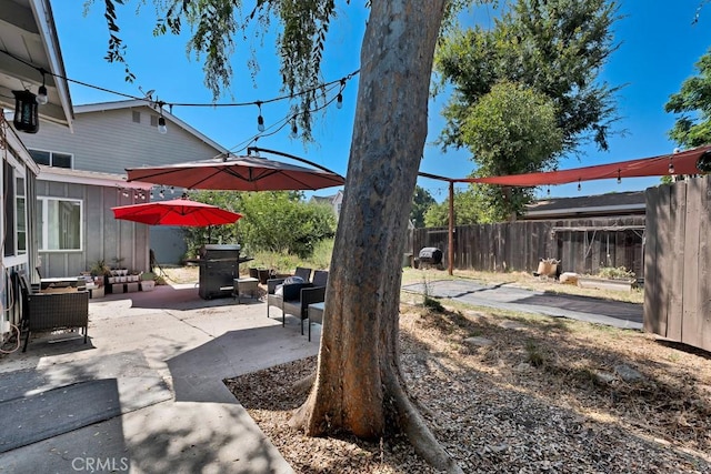 19147 Ingomar St, Reseda, CA 91335 - view of yard featuring a patio area and outdoor lounge area