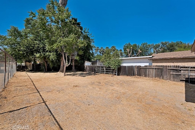 19147 Ingomar St, Reseda, CA 91335 - view of yard