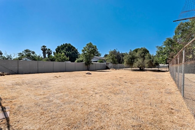 19147 Ingomar St, Reseda, CA 91335 - view of yard