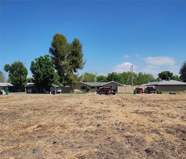 99 Patterson Ave, Corcoran, CA 93212 - photo 2