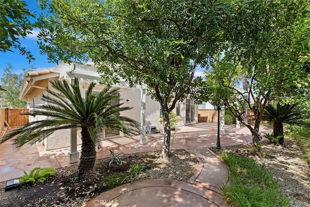 31042 Bunker Dr, Temecula, CA 92591 - view of home's community featuring a patio area