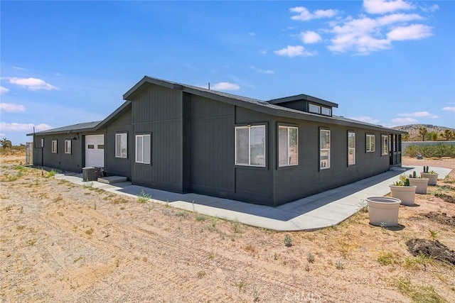 1001 Gibralter Rd, Landers, CA 92285 - view of home's exterior with an attached garage