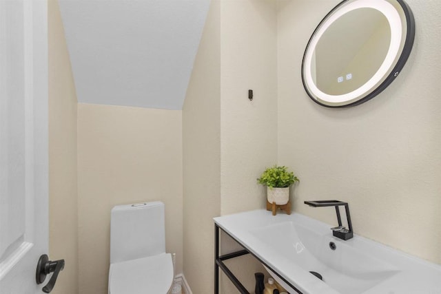 1450 Melrose Ave Unit 31, Chula Vista, CA 91911 - half bath with vanity and lofted ceiling
