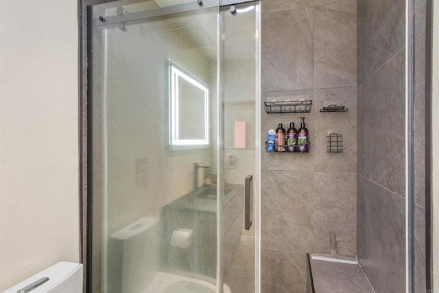 1450 Melrose Ave Unit 31, Chula Vista, CA 91911 - full bathroom featuring a shower with door and toilet