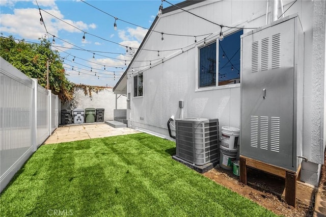 5336 Stratford Rd, Los Angeles, CA 90042 - fenced backyard with a patio area