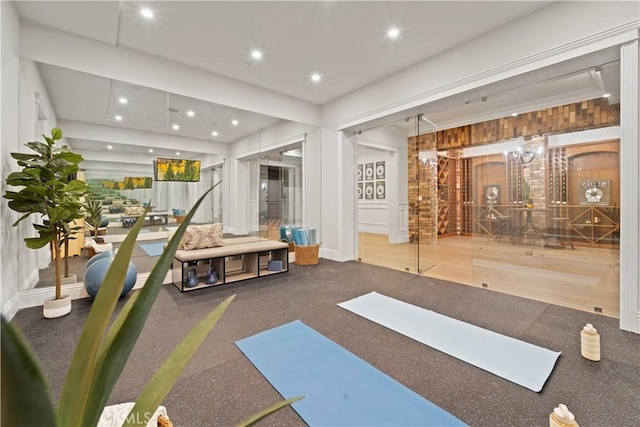 17528 Jayden Ln, Encino, CA 91316 - workout room with recessed lighting