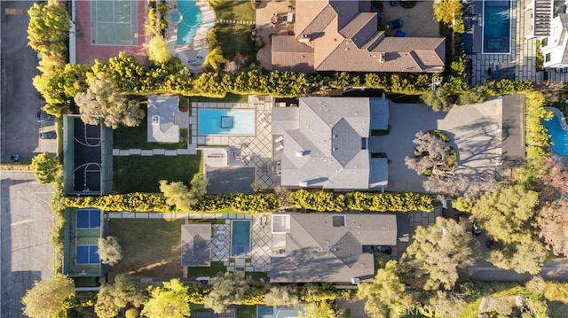 17528 Jayden Ln, Encino, CA 91316 - drone / aerial view of a pool