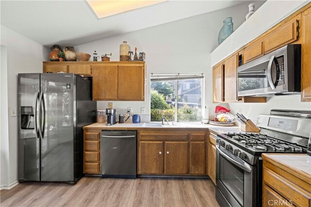 22703 Derby Pl, Saugus, CA 91350 - photo 28