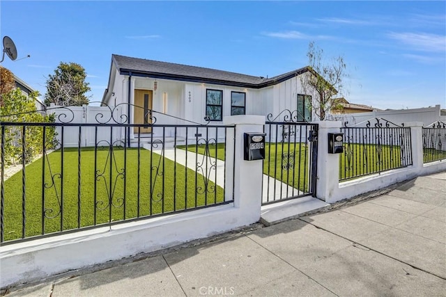 6904 Corbin Ave, Reseda, CA 91335 - view of front of house with a fenced front yard and a gate