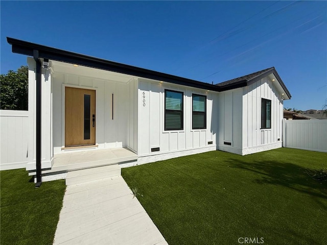 6904 Corbin Ave, Reseda, CA 91335 - rear view of property with board and batten siding