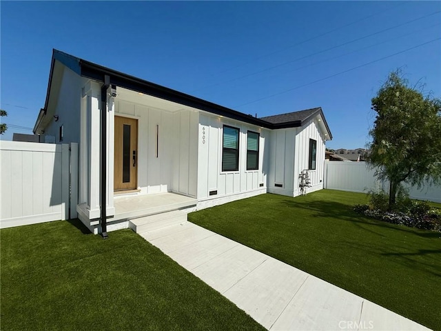 6904 Corbin Ave, Reseda, CA 91335 - back of property with board and batten siding