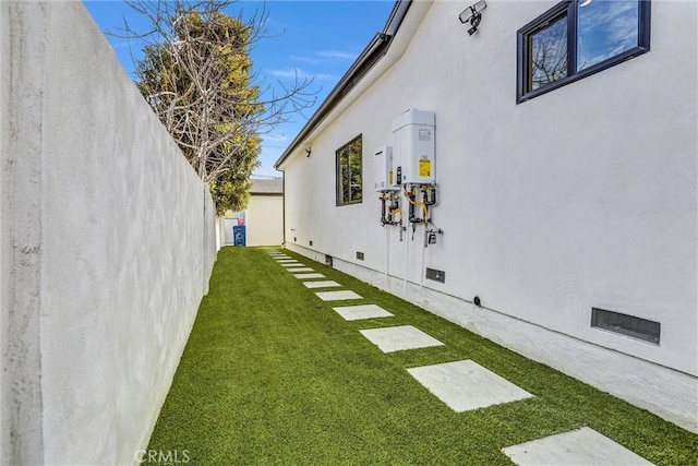 6904 Corbin Ave, Reseda, CA 91335 - view of grassy yard