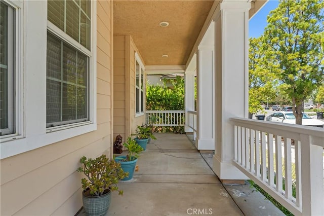 28549 Oakhurst Way, Temecula, CA 92591 - view of porch