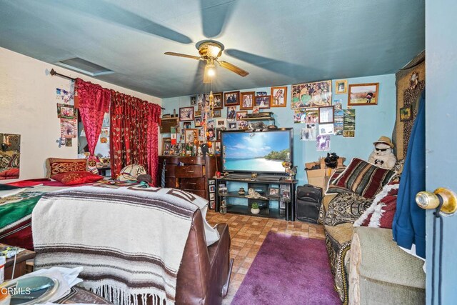 1156 S Alma Ave, Los Angeles, CA 90023 - living room with ceiling fan