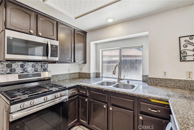 1030 Clover Ct, Hemet, CA 92545 - photo 22