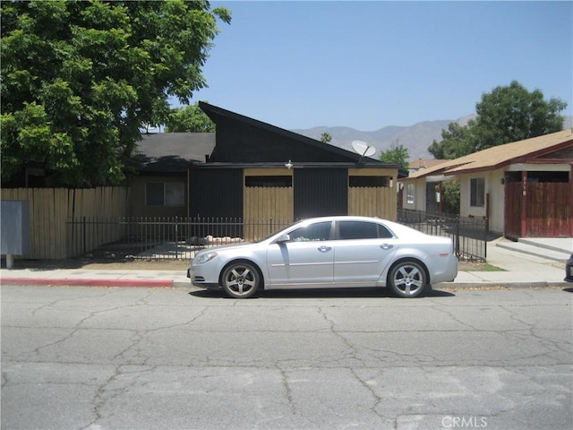 235 E 7th St, San Jacinto, CA 92583 - view of front facade with a mountain view