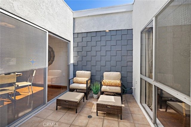 2133 Via Puerta Unit A, Laguna Woods, CA 92637 - view of sunroom / solarium