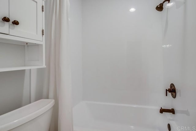 911 S Citrus Ave, Escondido, CA 92027 - bathroom with shower / tub combo with curtain and toilet