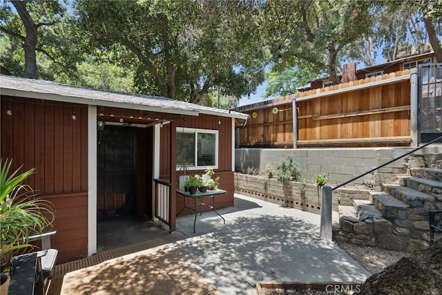 11140 N Trl, Sylmar, CA 91342 - view of patio / terrace with an outbuilding