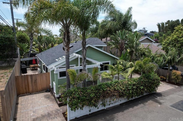 121 Cadmus St, Encinitas, CA 92024 - view of front facade with roof with shingles