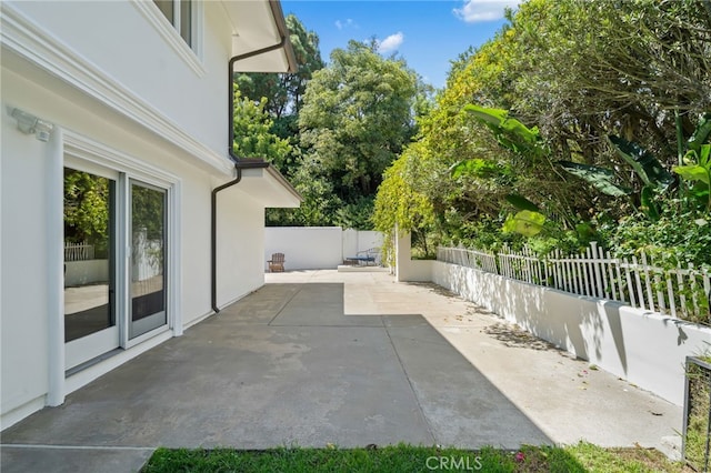 29603 Highpoint Rd, Rancho Palos Verdes, CA 90275 - fenced backyard featuring a patio