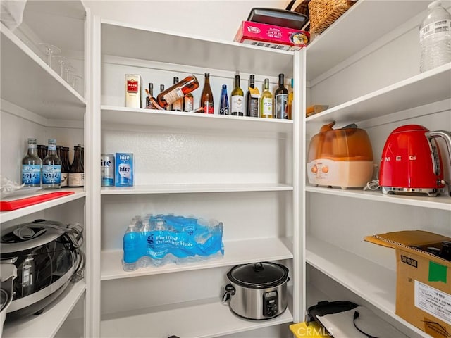 7219 Evening Star Rose Ct, Oak Hills, CA 92344 - view of storage area