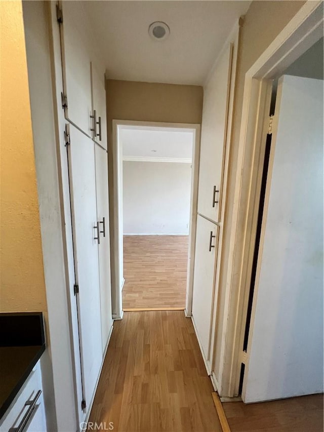 525 N Sycamore Ave Unit 304, Los Angeles, CA 90036 - hall featuring wood finished floors