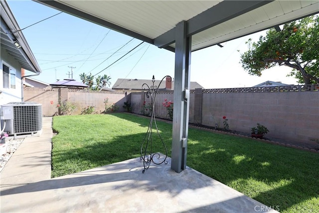5519 Stevely Ave, Lakewood, CA 90713 - fenced backyard with a patio