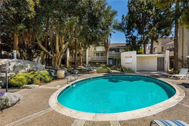 400 Brighton Spgs, Costa Mesa, CA 92627 - view of pool