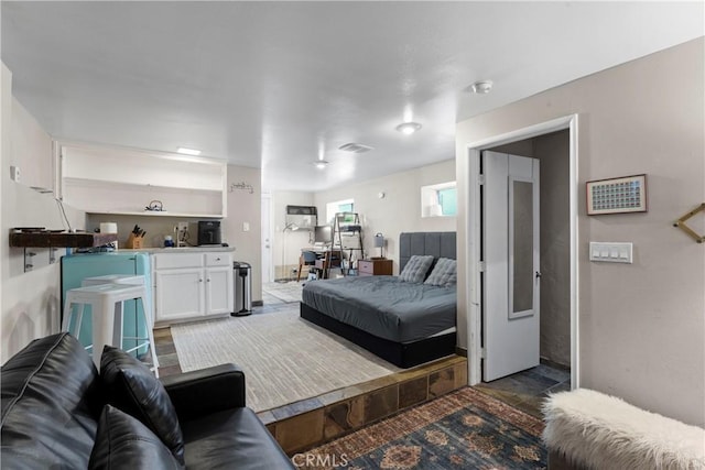 29289 Lake View Dr, Cedar Glen, CA 92321 - view of bedroom