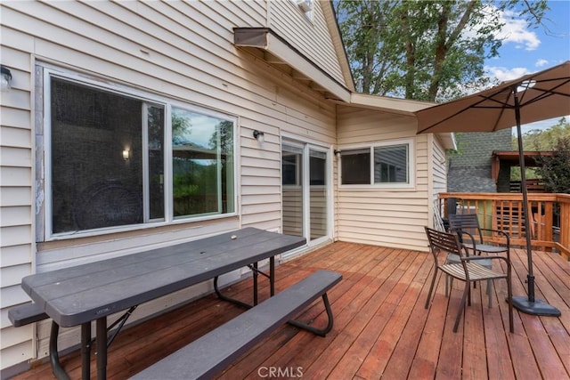 29289 Lake View Dr, Cedar Glen, CA 92321 - deck featuring outdoor dining area