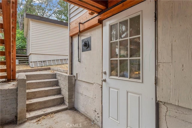 29289 Lake View Dr, Cedar Glen, CA 92321 - doorway to property